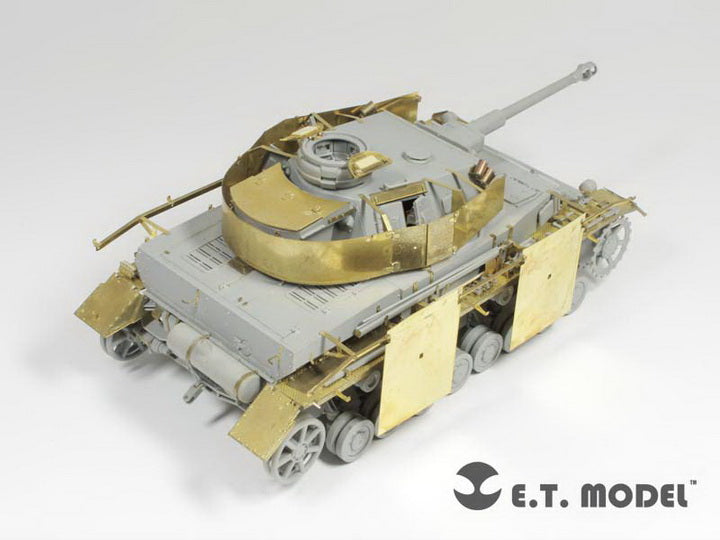 E.T. Model 1:35 WWII German Pz.Kpfw.IV Ausf.G Apr-May 1943 Production Schurzen