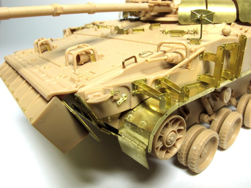 E.T. Model 1/35 Russian BMP-3 IFV w/ Add-On Armor (Basic part) Detail Set