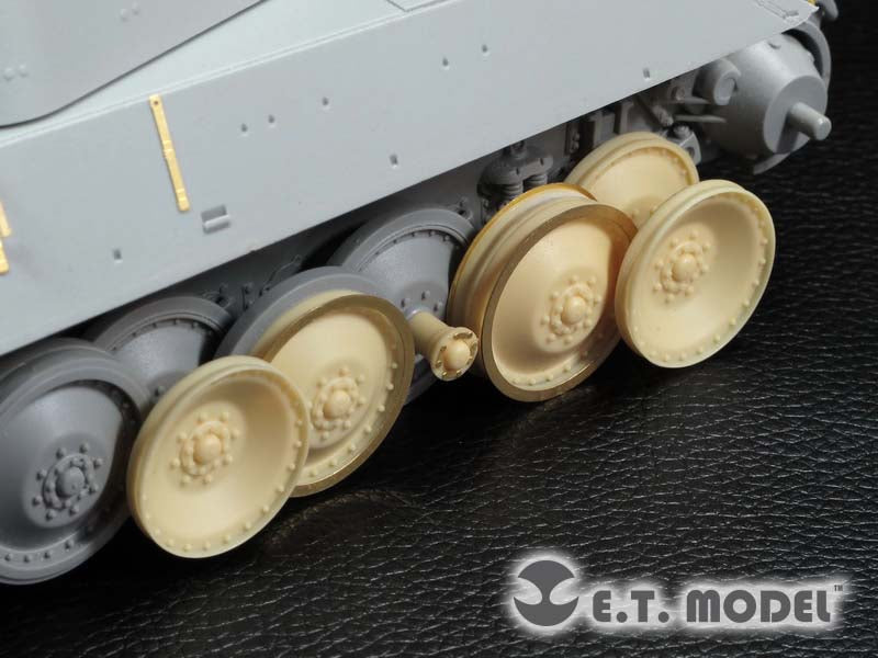 E.T. Model 1:35 Damaged Road Wheels for Panther A/G Version