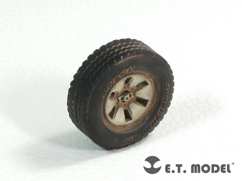 E.T. Model 1:35 Technical Pick up Truck Weighted Road Wheels