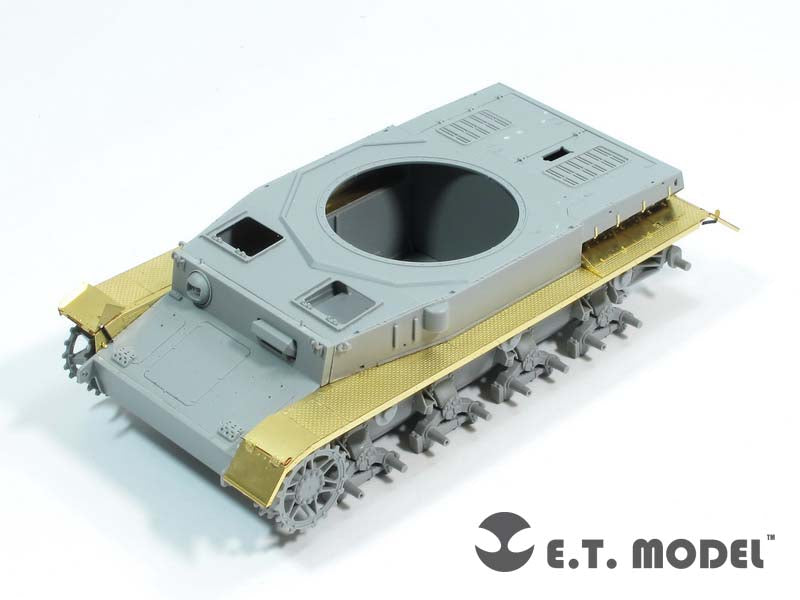 E.T. Model 1:35 WWII German Pz.Kpfw.IV Ausf.J Lastest Production Fenders