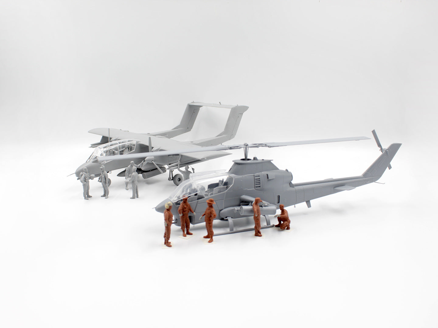 ICM 1:48 Forward Operating Base Cobra and Bronco