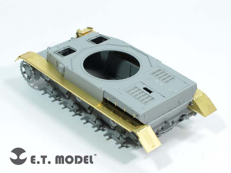 E.T. Model 1:35 WWII German Pz.Kpfw.IV Ausf.J Lastest Production Fenders