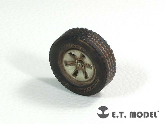 E.T. Model 1:35 Technical Pick up Truck Weighted Road Wheels