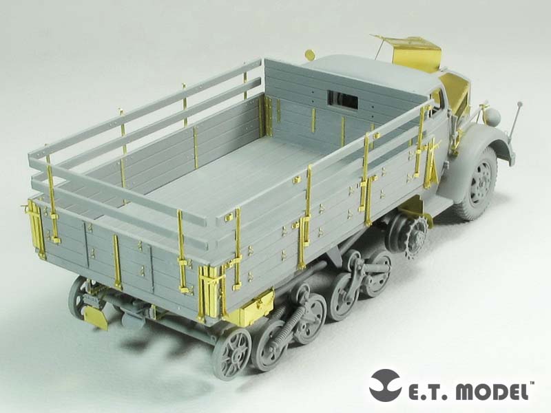 E.T. Model 1:35 WWII German Sd.Kfz.3a Maultier Half-Track Detail Set