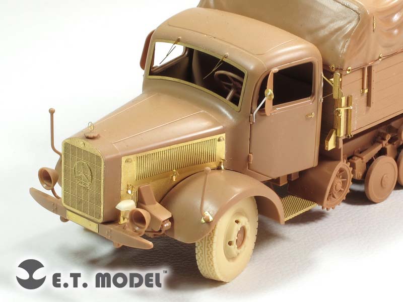 E.T. Model 1:35 WWII German Heavy Halftrack L 4500 R MAULTIER Detail Set