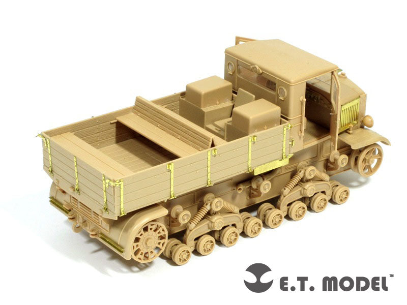 E.T. Model 1:35 WWII Soviet Voroshilovets Tractor Detail Set