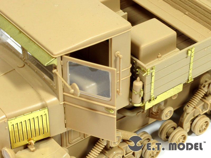 E.T. Model 1:35 WWII Soviet Voroshilovets Tractor Detail Set