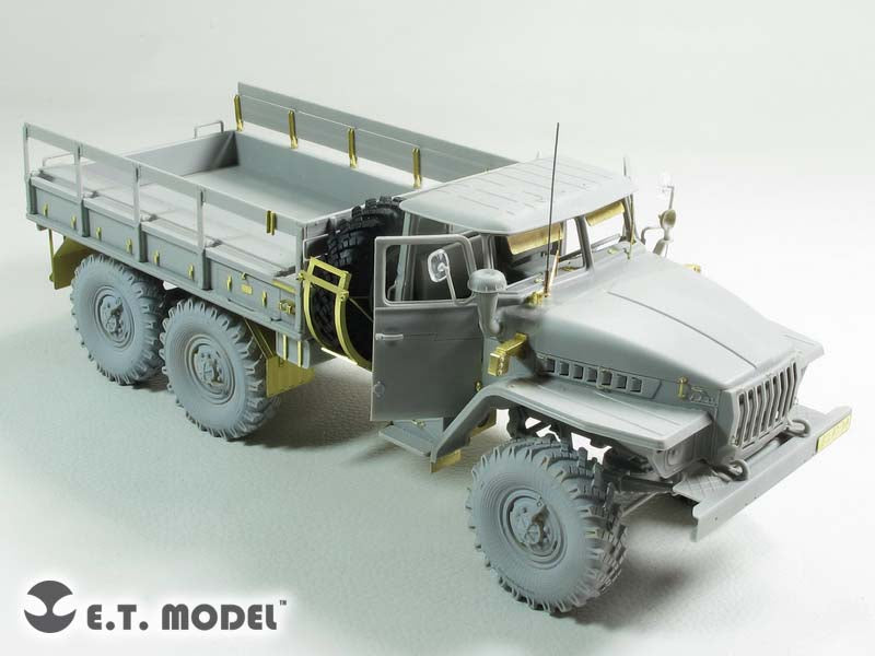 E.T. Model 1:35 Russian URAL-4320 Truck Detail Set