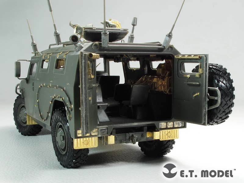 E.T. Model 1:35 Russian GAZ-233014 STS "TIGER" Interior Detail Set