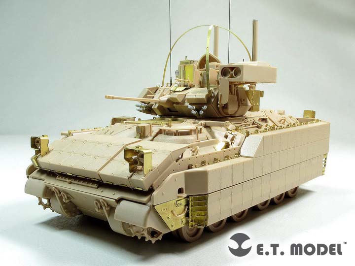 E.T. Model 1:35 US Army M2A3 BRADLEY w/BUSK III IFV Detail Set