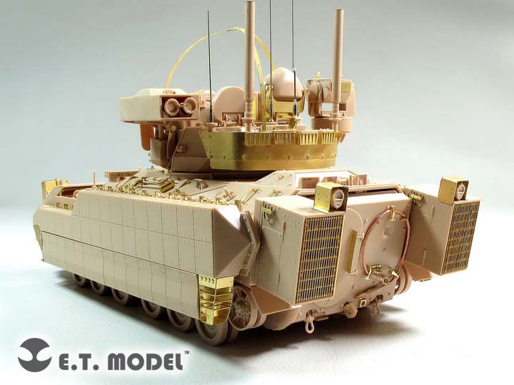 E.T. Model 1:35 US Army M2A3 BRADLEY w/BUSK III IFV Detail Set