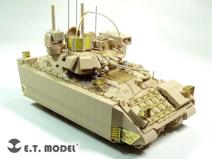 E.T. Model 1:35 US Army M2A3 BRADLEY w/BUSK III IFV Detail Set