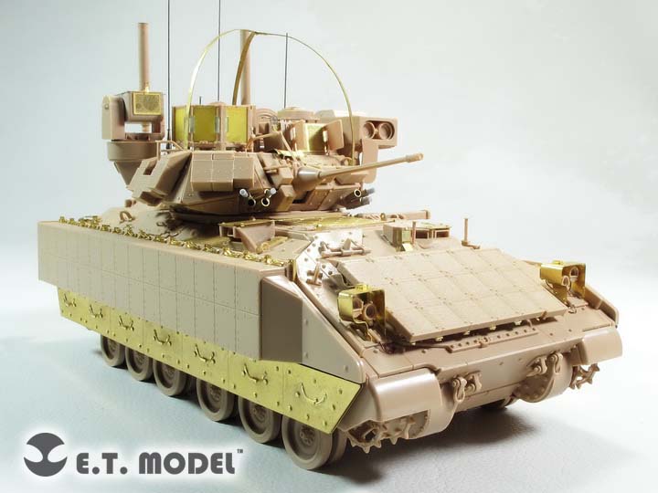 E.T. Model 1:35 US Army M3A3 BRADLEY w/BUSK III IFV Detail Set