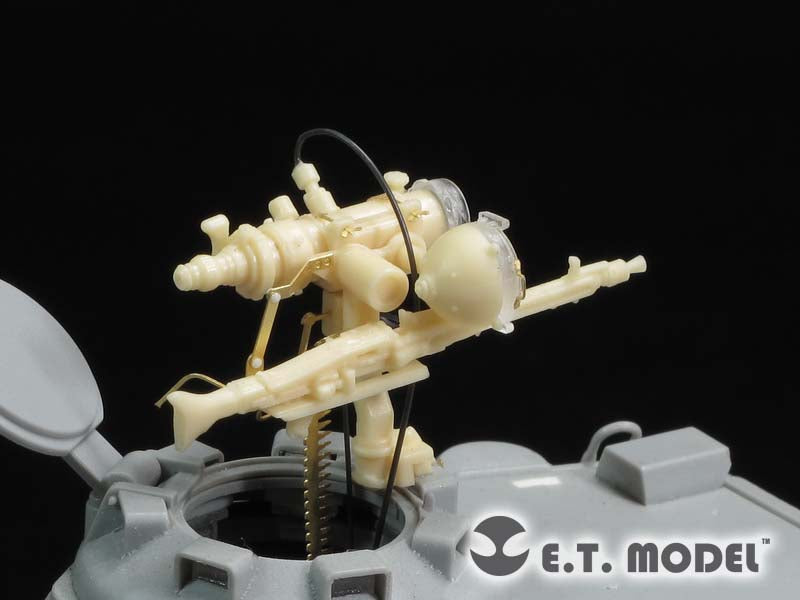 E.T. Model 1:35 WWII German Infrared Night-Vision Devices Infrarot-Scheinwerfer Type.1