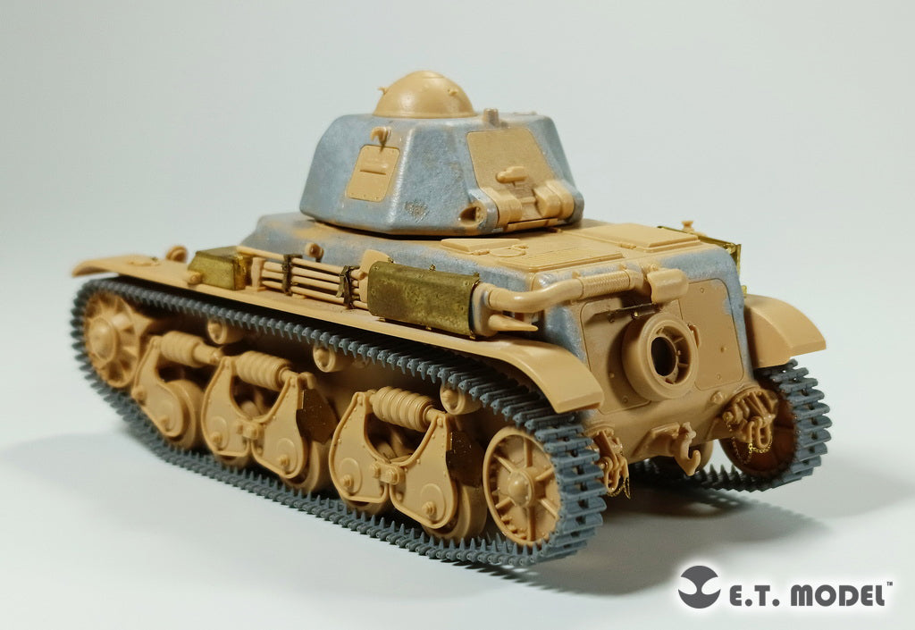 E.T. Model 1/35 WWII French  SOMUA S35 Cavalry Tank Workable Track