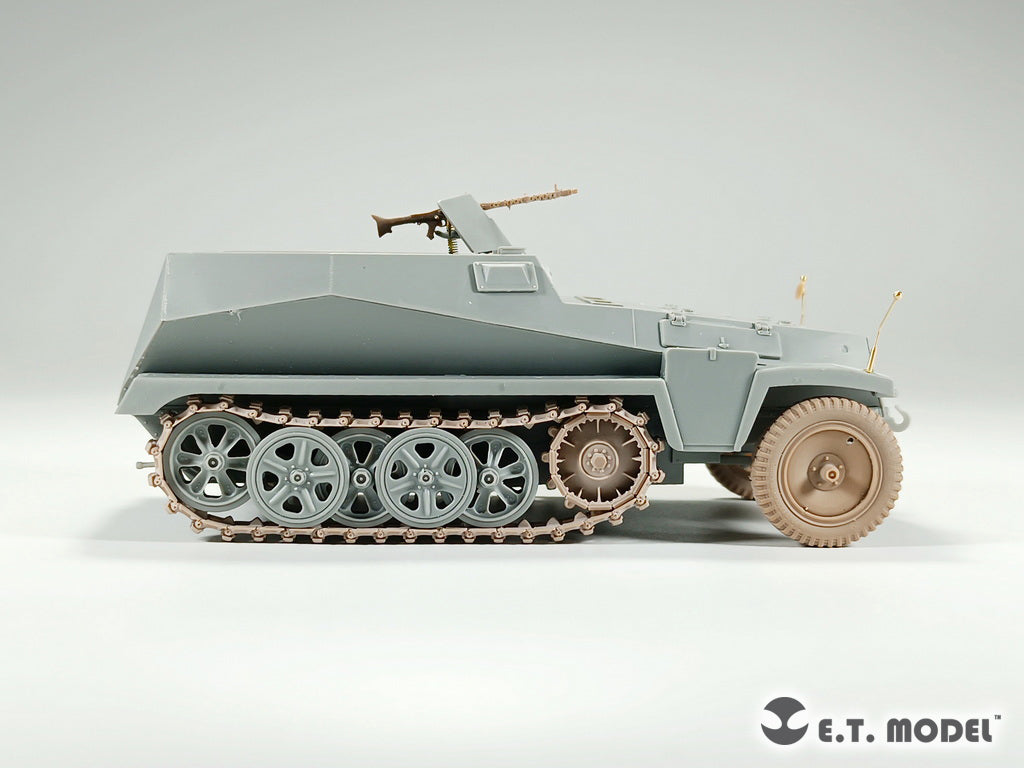 E.T. Model 1/35 WWII German Sd.kfz.250/Sd.kfz.10 Sprockets & Track links