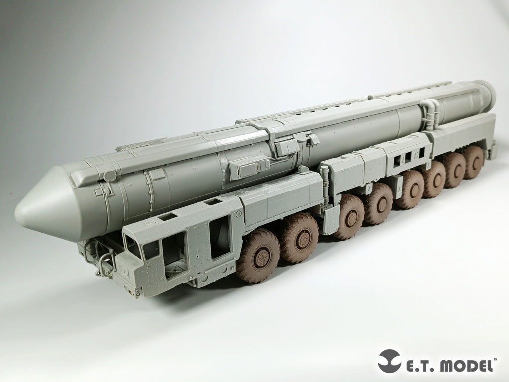 E.T. Model 1/35 15U175 TEL of RS-12M1 Topol-M ICBM complex Sagged wheels