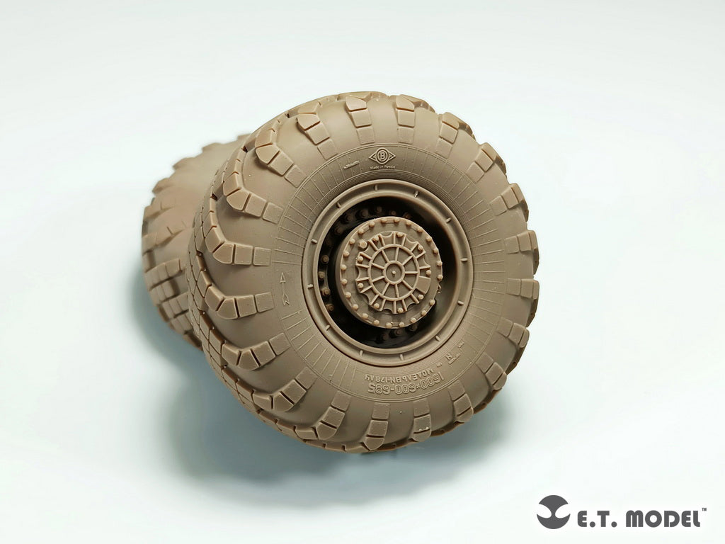 E.T. Model 1/35 15U175 TEL of RS-12M1 Topol-M ICBM complex Sagged wheels