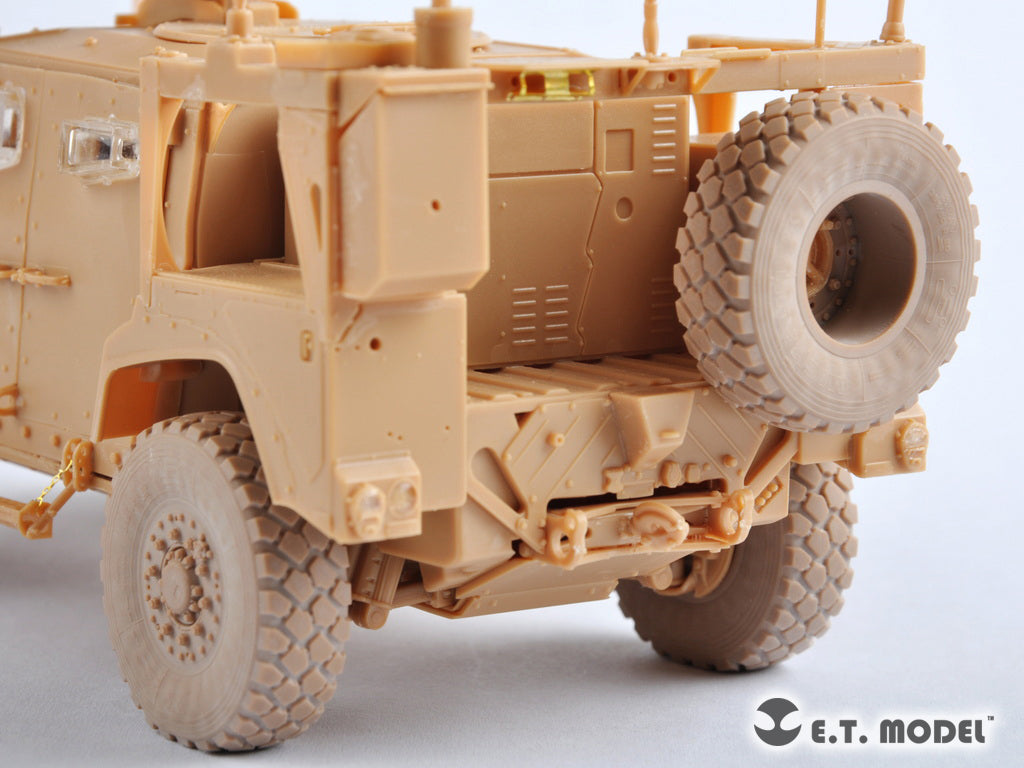 E.T. Model 1/35 US ARMY M1278 Heavy Carrier-General Purpose(JLTV-GP) Sagged wheels