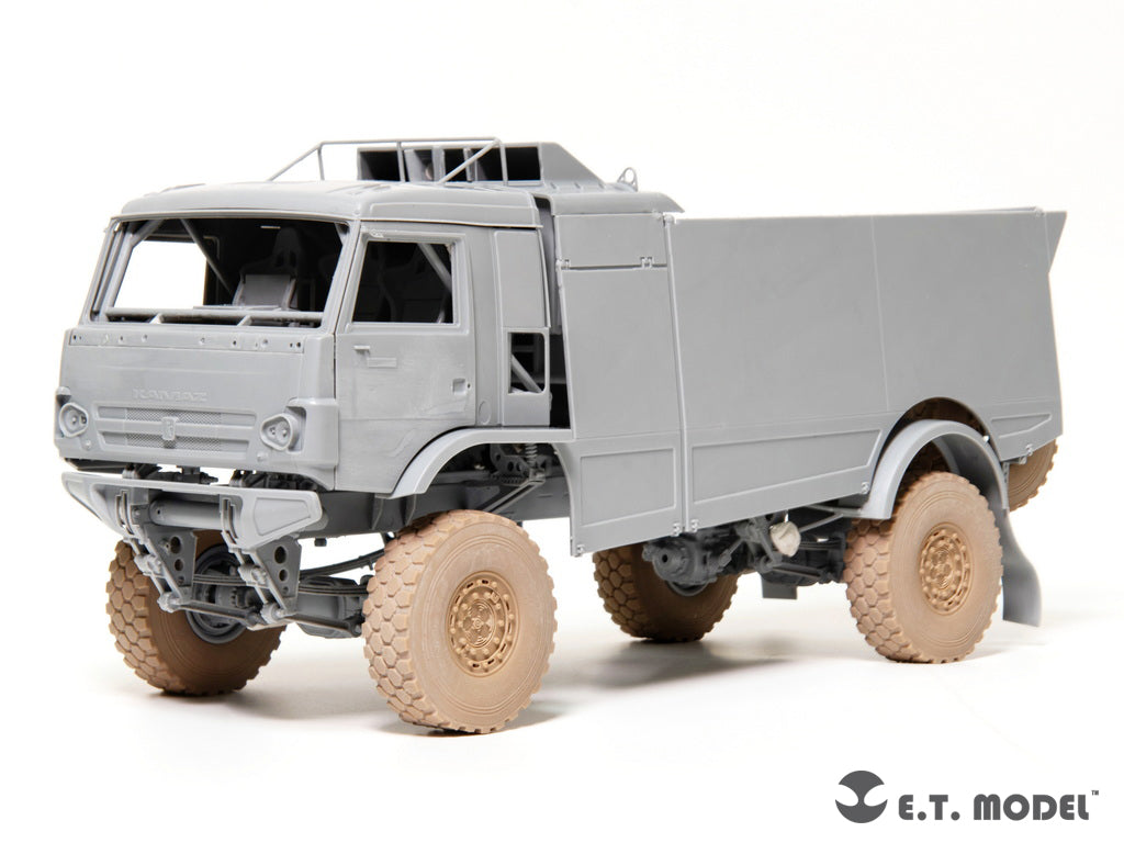 E.T. Model 1/35 KAMAZ-43509 Truck Sagged wheels & Spare Wheels