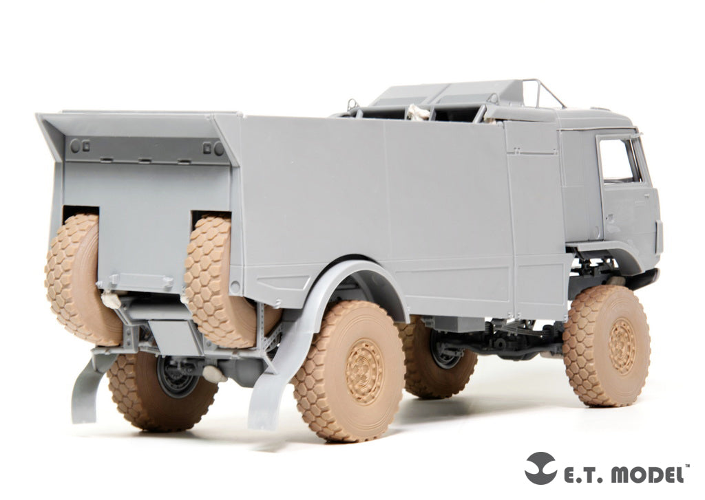 E.T. Model 1/35 KAMAZ-43509 Truck Sagged wheels & Spare Wheels