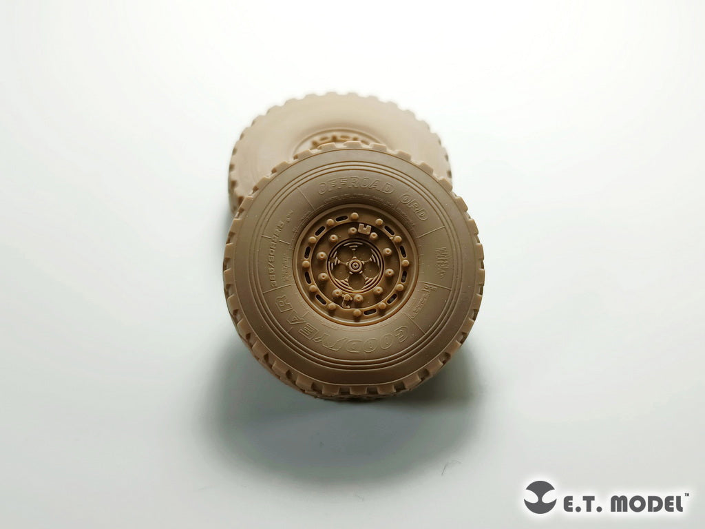 E.T. Model 1/35 KAMAZ-43509 Truck Sagged wheels & Spare Wheels