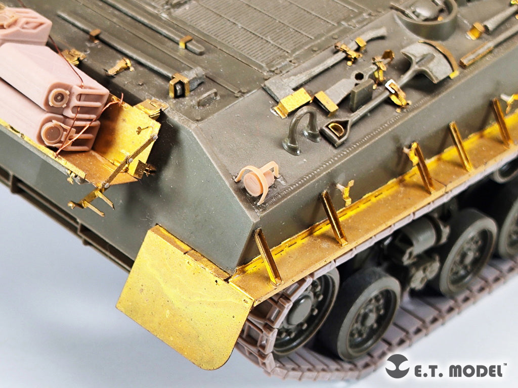 E.T. Model 1:35 Lights Set with Guards for U.S.Army M4 Sherman (3D Printed)