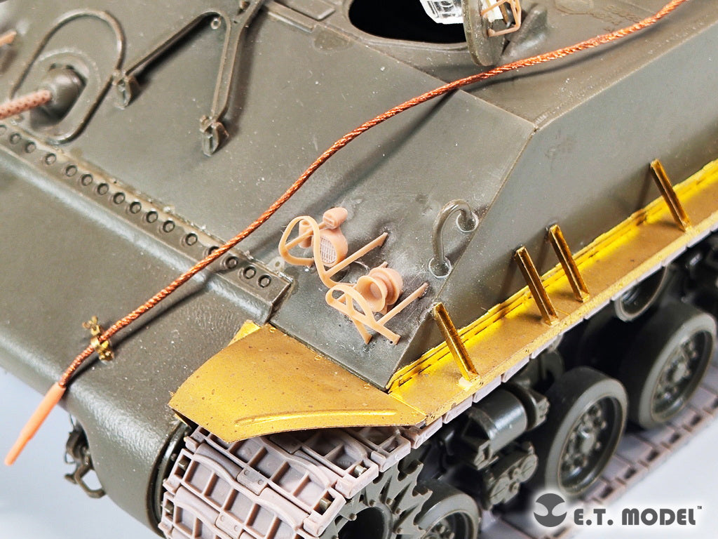 E.T. Model 1:35 Lights Set with Guards for U.S.Army M4 Sherman (3D Printed)