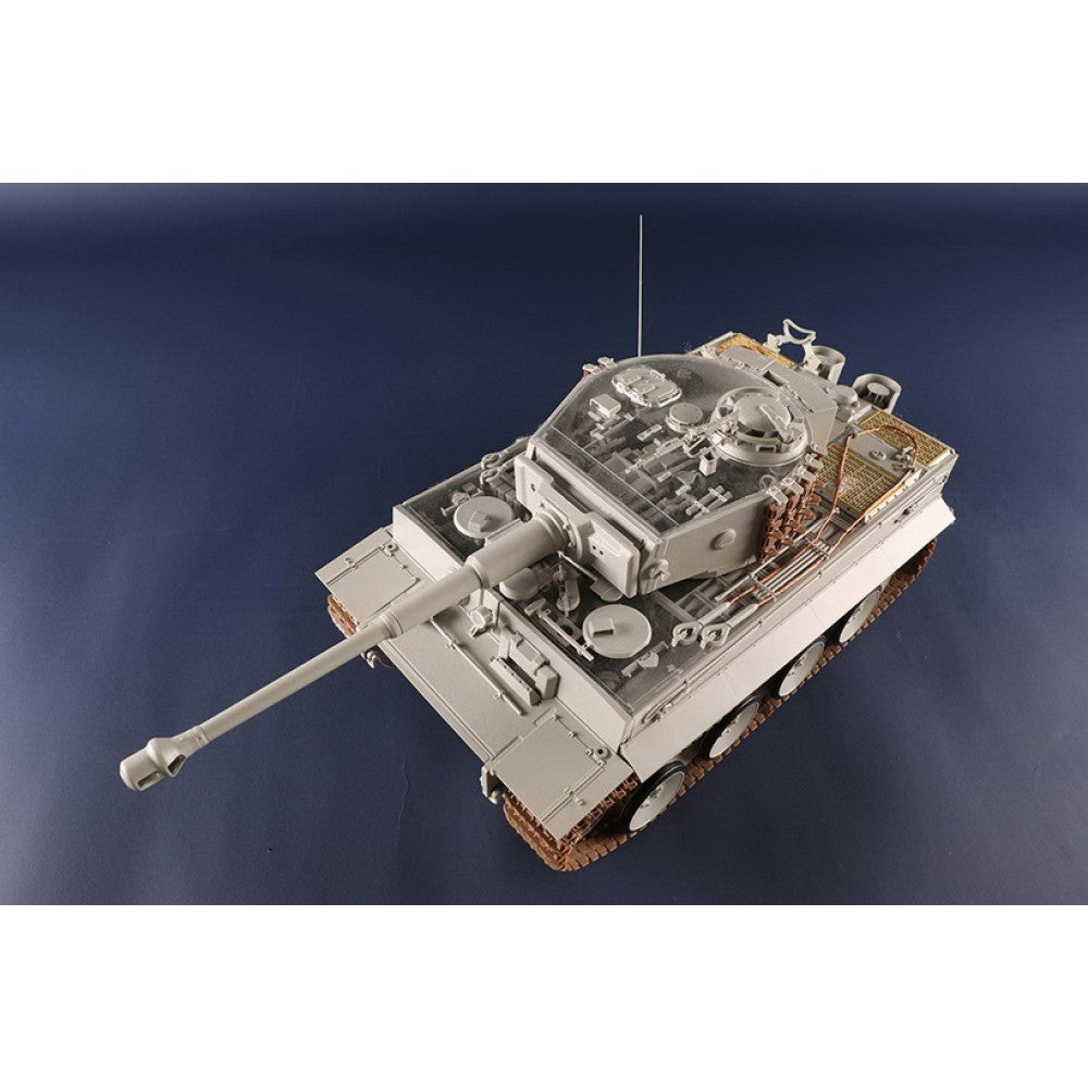 Trumpeter 1/16 Pz.Kpfw.VI Ausf.E Sd.Kfz.181 Tiger I (Medium Production) Plastic Model Kit