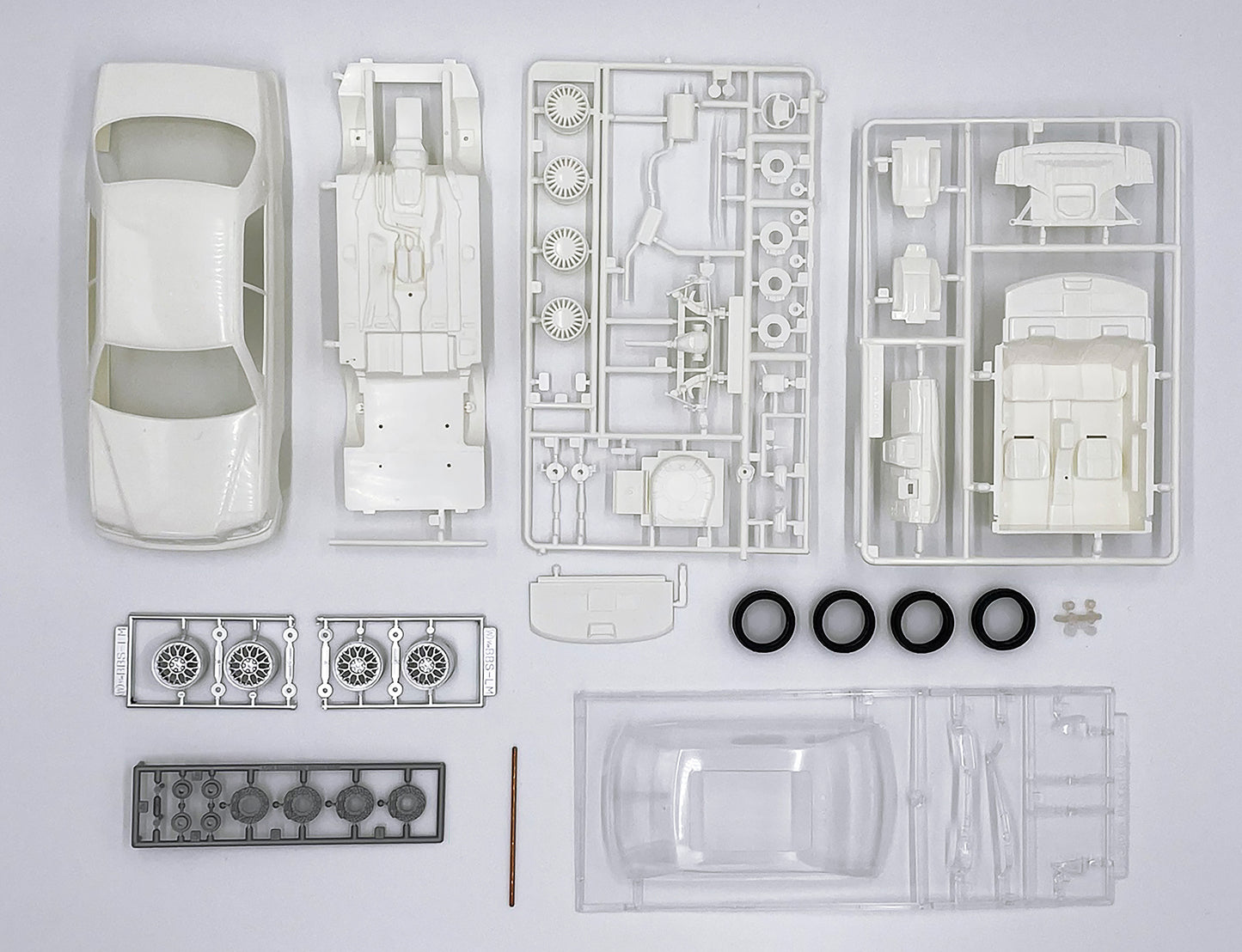 Fujimi 1/24 Crown Majesta UZS155 C Type i-Four [ID-316] Plastic Model Kit