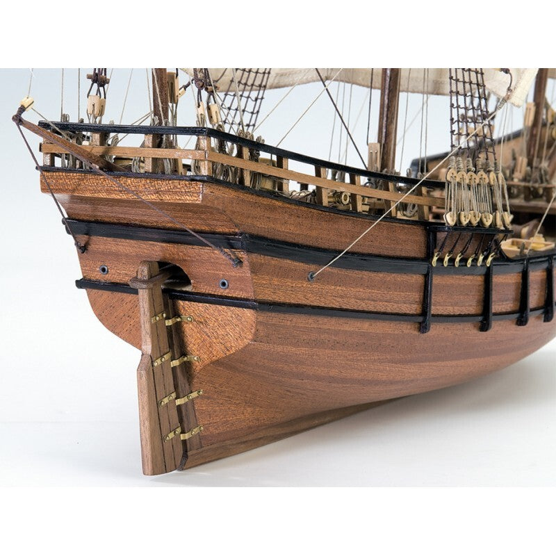 Artesania 1/65 La Pinta Wooden Ship Model