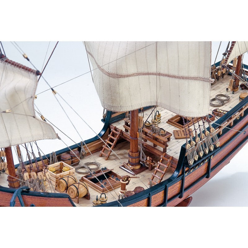 Artesania 1/65 La Pinta Wooden Ship Model