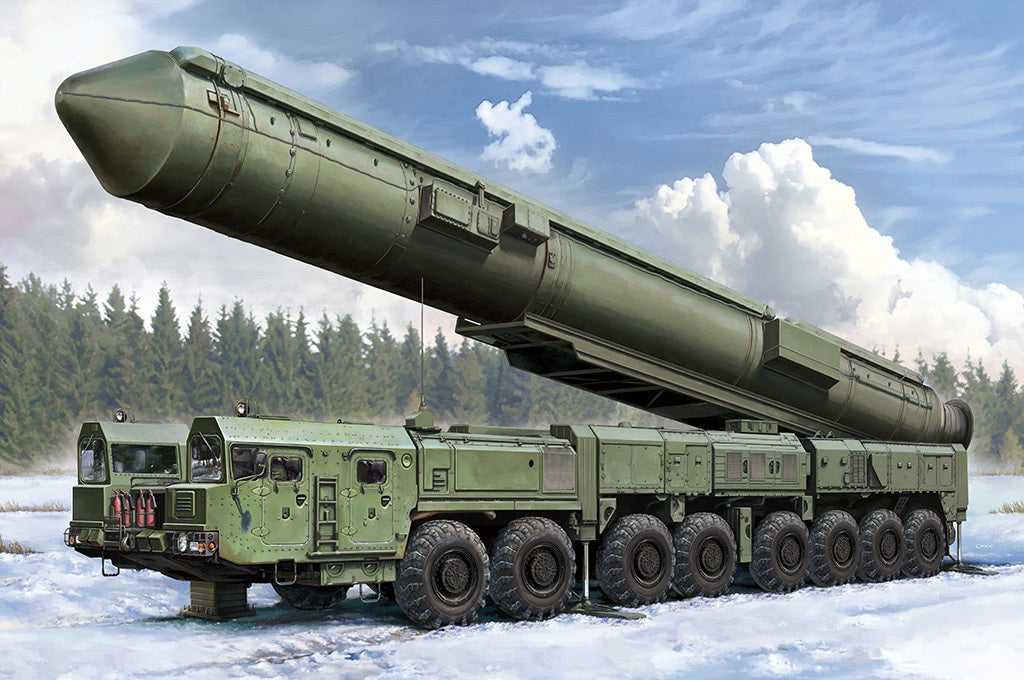 HobbyBoss 1/72 15U175 TEL of RS-12M1 Topol-M ICBM complex Plastic Model Kit