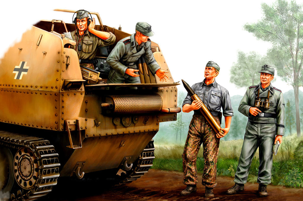 HobbyBoss 1/35 German SPG Crew Plastic Model Kit