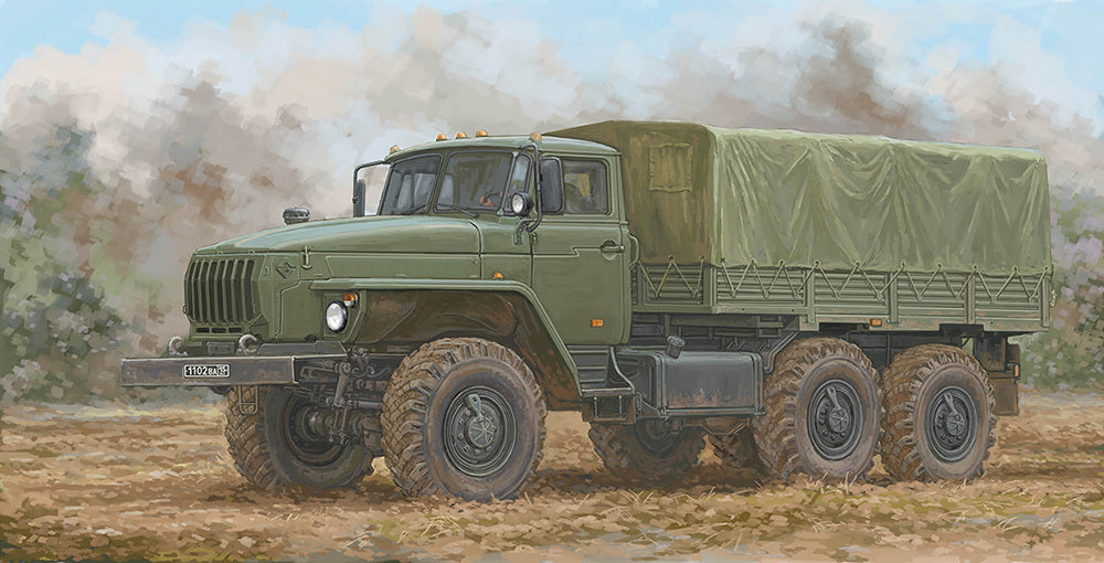 Trumpeter 1/35 Russian URAL-4320 Plastic Model Kit