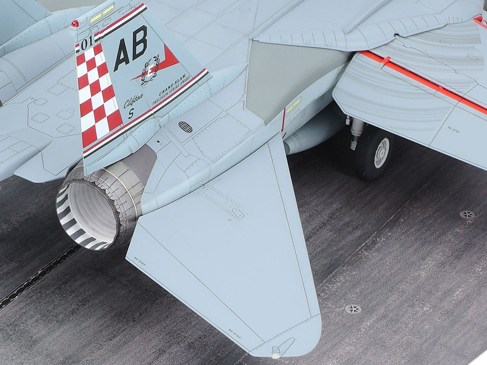 Tamiya 1/48 Grumman F-14A Tomcat (Late Model) Carrier Launch Set